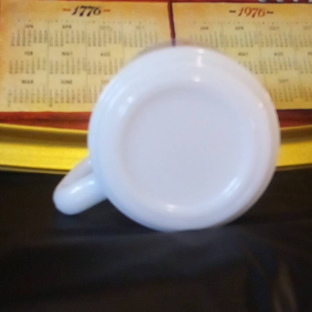 Bicentennial tin tray & milk glass mug EUC 1776 - 1976 USA - Picture 4 of 8